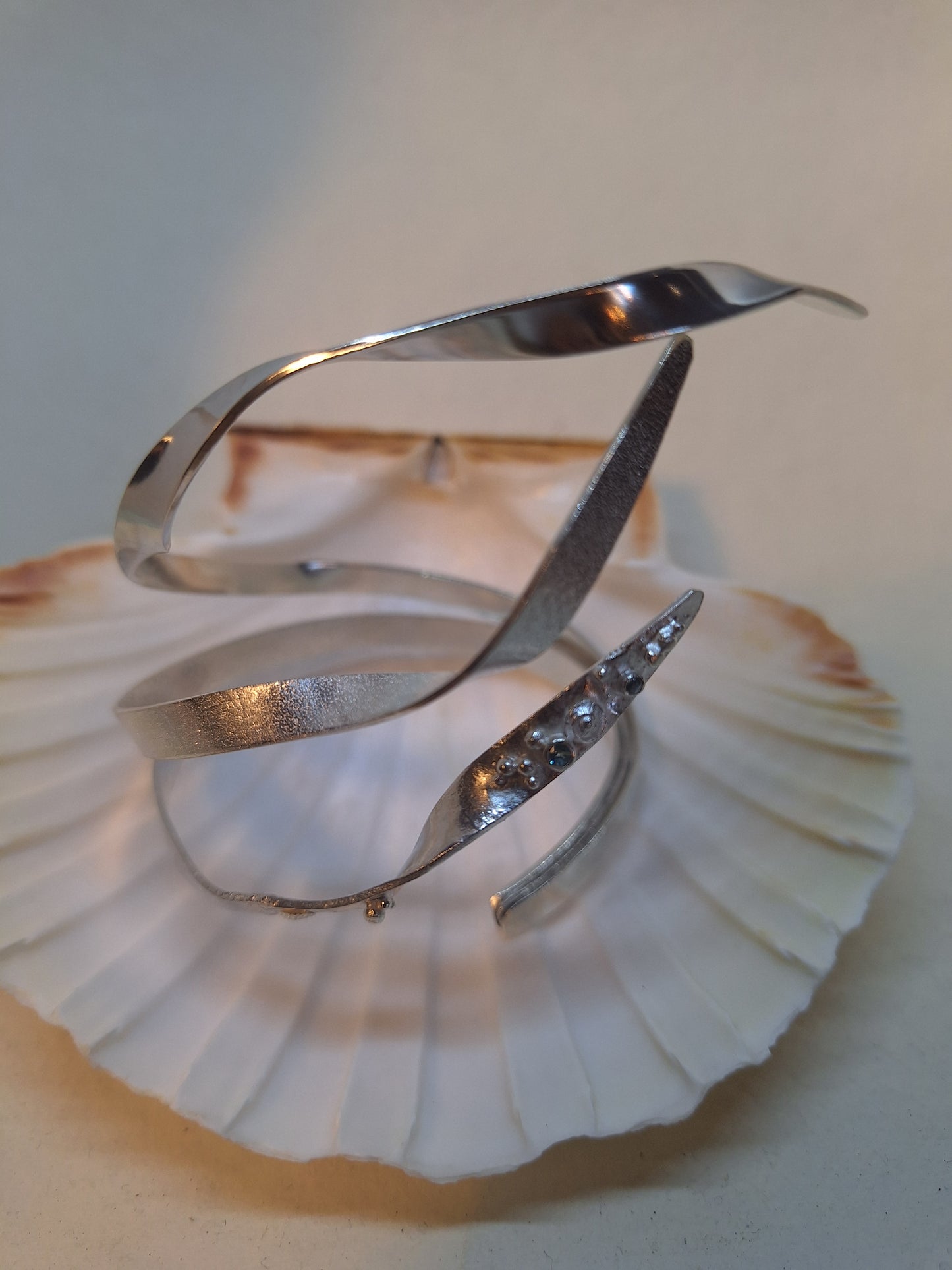 Sea kelp cuff
