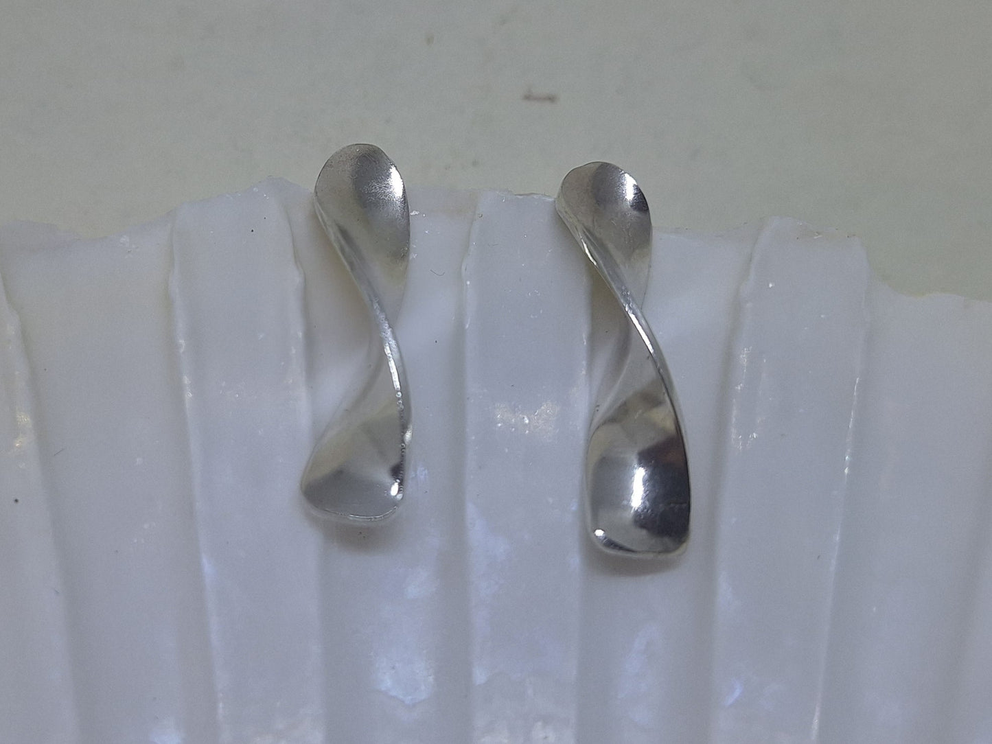 Sea kelp stud earrings